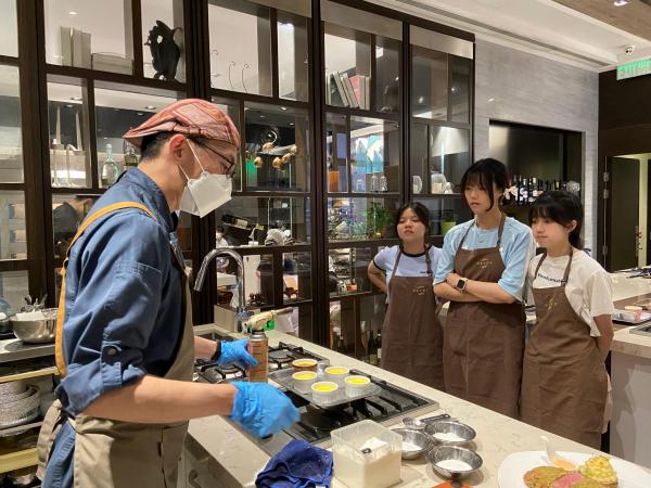 20a. International cuisine class at Hong Kong New Oriental Culinary Art