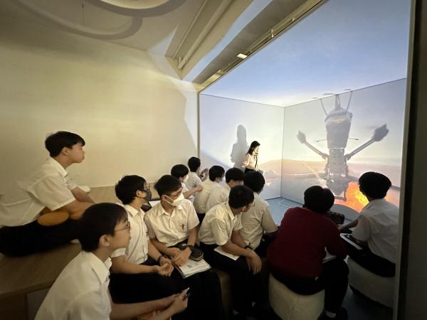 Promoted an immersive learning experience through Virtual Reality (VR)